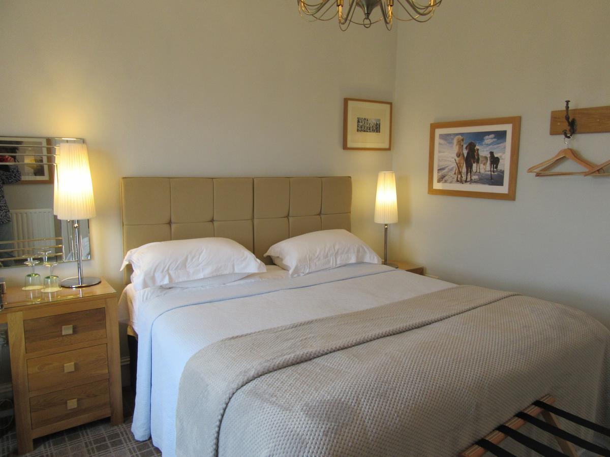 Middleton House Bed And Breakfast Огтерардер Екстер'єр фото